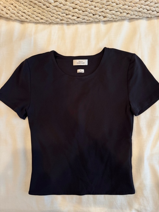 Aritzia Tops - Aritzia Black Short Sleeve Contour Tee